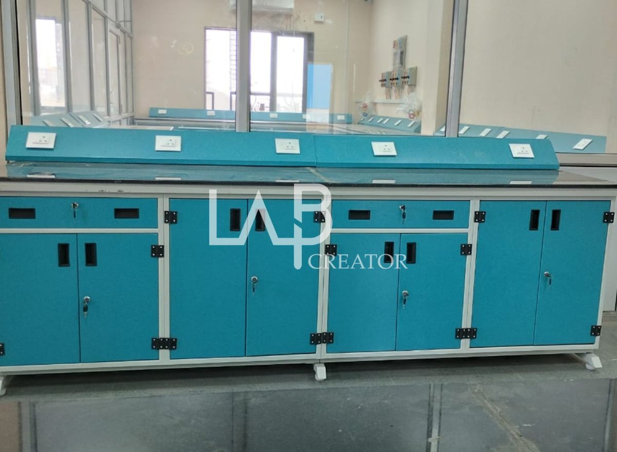 lab furniture manufacturer In India